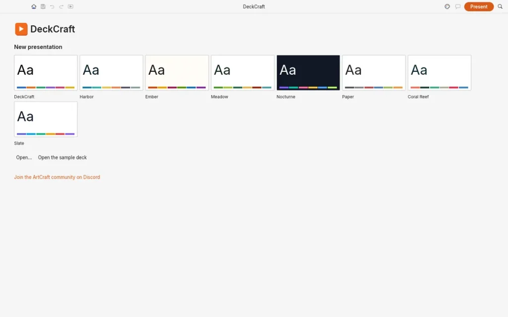 DeckCraft 0.6.1のスタート画面。New presentationの下にDeckCraft、Harbor、Emberなど8つのテーマが英語で並ぶ